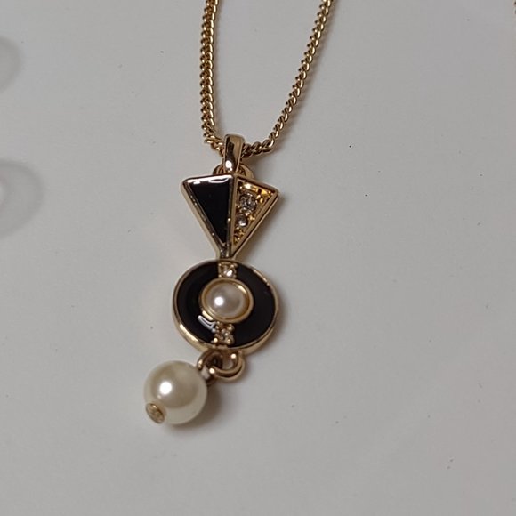 Black And Gold Tone Necklace And Earring Set - Picture 3 of 11